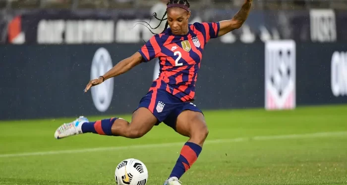 Crystal Dunn Looks Back on a Year of Professional and Personal Achievement