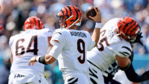 NASHVILLE, TENNESSEE - OCTOBER 01: Joe Burrow #9 of the Cincinnati Bengals against the Tennessee Titans at Nissan Stadium on October 01, 2023 in Nashville, Tennessee. (Photo by Andy Lyons/Getty Images) 