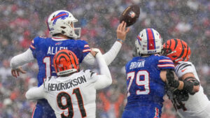 Bengals Trey Hendrickson with a hit on Josh Allen