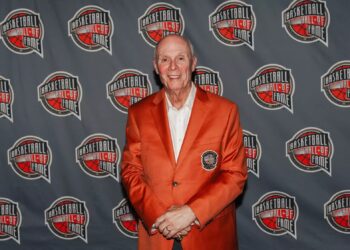 Bo Ryan Enshrined in Naismith Basketball Hall of Fame
